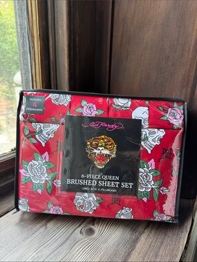 Ed Hardy Red Floral & Skull Queen Sheet Set